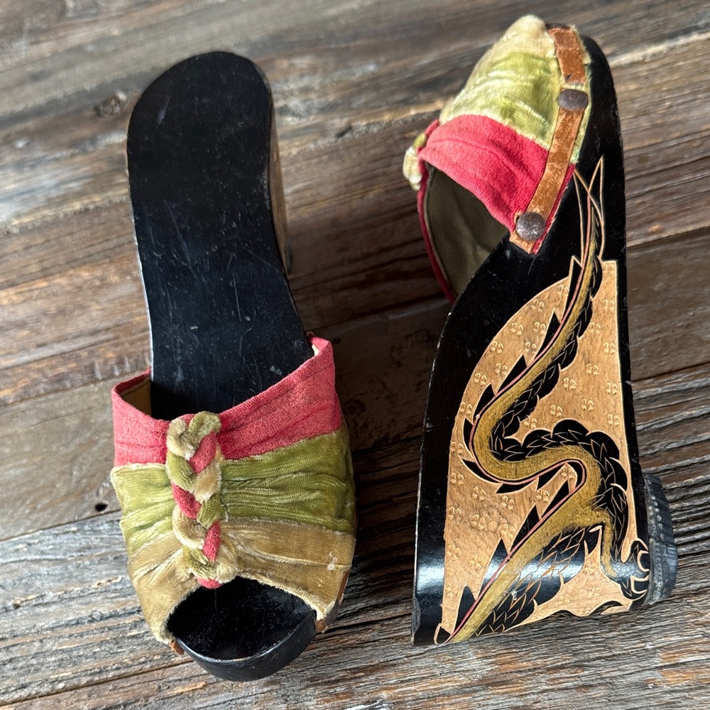 Vintage 1942 handmade & signed hand carved dragon wood wedges with velvet upper